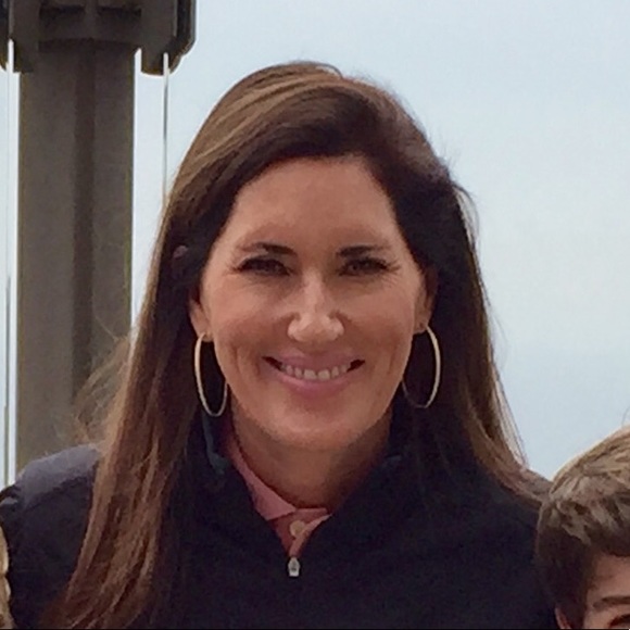 Meet your Posher, Whitney - Picture 1 of 1